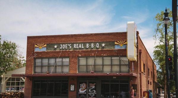 The Plates Are Piled High With Ribs And Brisket At The Delicious Joe’s Real BBQ In Arizona
