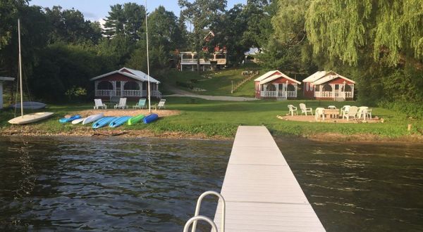 These Quaint Cottages On The Shores Of Green Lake In Wisconsin Will Make Your Summer Splendid