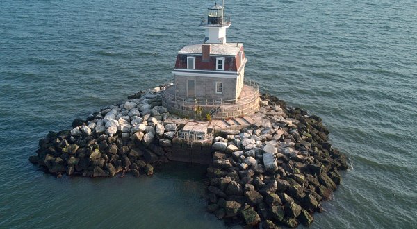 The Spooky Tale Surrounding Connecticut’s Penfield Reef Lighthouse Is Absolutely Eerie