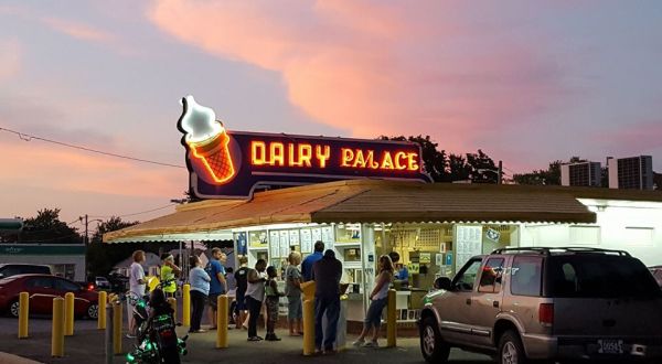 Cool Off On A Hot Delaware Day With A Gigantic Sundae From Dairy Palace