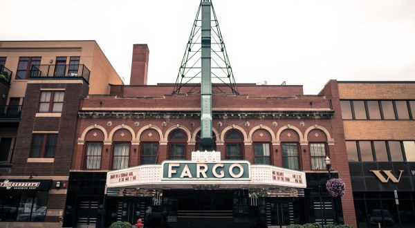 The Fargo Theatre Is A Historic North Dakota Icon, And Here’s What Makes It Special
