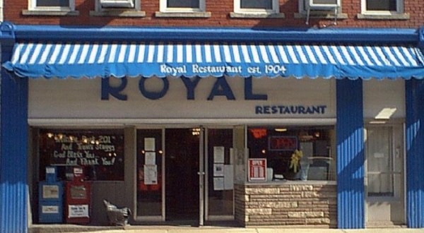 Not Much Has Changed At Royal Restaurant In West Virginia Since They Opened In 1904 And That’s Why We Love It
