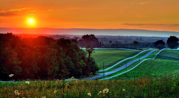 The First Operating Turnpike In Virginia Is A Breathtaking Historic Road Just Waiting To Be Driven