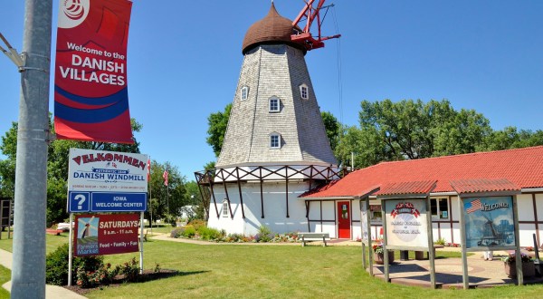 Iowa’s Charming Town Of Elk Horn Is Home To A Little Slice Of Denmark Right Here In America