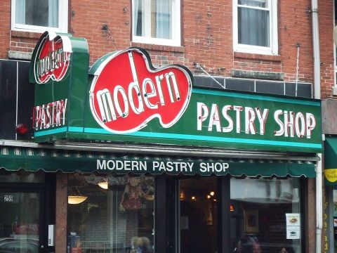 Anyone Who Loves Cannoli Should Try Modern Pastry Shop In Massachusetts At Least Once