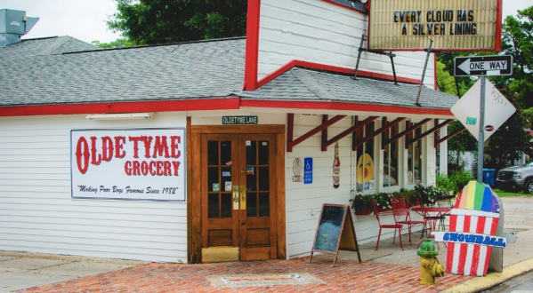 The Po’Boys And Snoballs From Olde Tyme Grocery In Louisiana Are The Perfect Pair