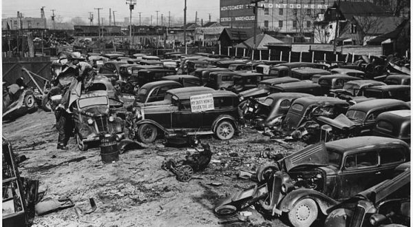 These 9 Rare Photos Show Detroit’s Automotive Industry History Like Never Before