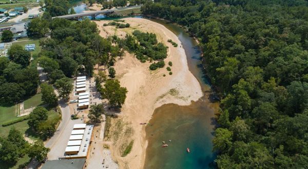 These Quaint Cabins On The Banks Of The Jacks Fork River In Missouri Will Make Your Summer Splendid