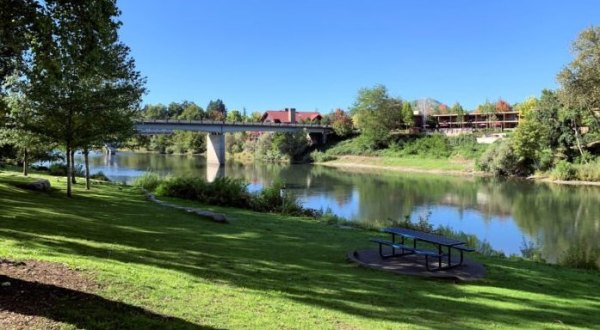 Splash, Play, And Cool Off This Summer At Riverside Park In Oregon