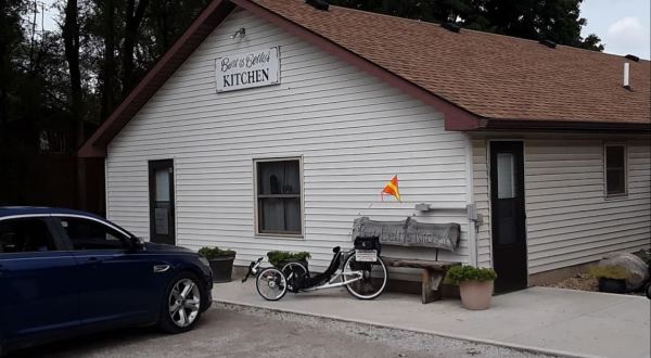 Bert And Betty’s Kitchen In Indiana Proves That Tiny Towns Have The Best Restaurants