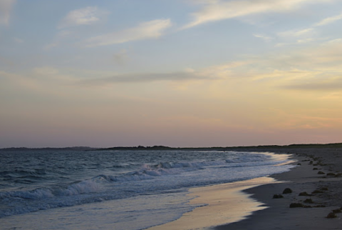 7 Pristine Hidden Beaches Throughout Rhode Island You've Got To Visit This Summer