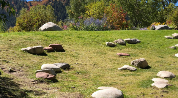 Visit The John Denver Sanctuary In Colorado For A Picture-Perfect Mountain Picnic