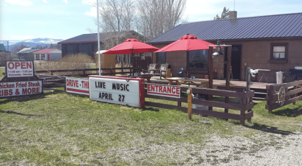 Cowboy Up Offers Country Cooking And Sweet Serenades In Montana
