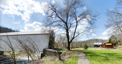 Take A Little Road Trip To The Historic Walcott Covered Bridge In Kentucky And Grab Some Ice Cream While You're At It