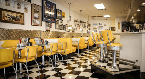 An Authentic 1950s-Style Diner Experience Awaits At Linda’s Soda Bar In Northern California