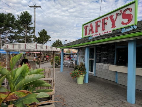 Cool Down With One Of The Best Milkshakes You've Ever Had At Taffy’s In Buffalo
