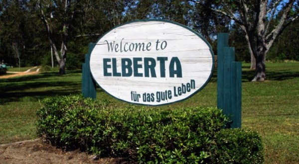 Elberta Is A Charming Small Town In Alabama Where Life Runs At Its Own Pace