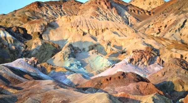 Admire The Natural Beauty Of The Pastel Colored Rocks At Artist’s Palette In Southern California