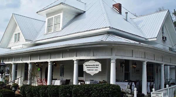 These 7 Scrumptious Alabama Restaurants Are Hiding In Unique Homes And You’ll Want To Try Them All