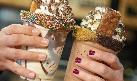 Cool Down With One Of The Biggest Milkshakes You've Ever Had At Fudge Farm In Pittsburgh