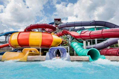 Take A Trip To Magic Springs In Arkansas, A Water And Adventure Park That's Tons Of Fun