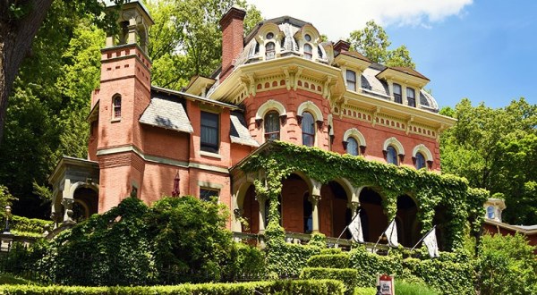Spend A Thrilling Weekend Solving A Murder Mystery At Henry Packer Mansion In Pennsylvania