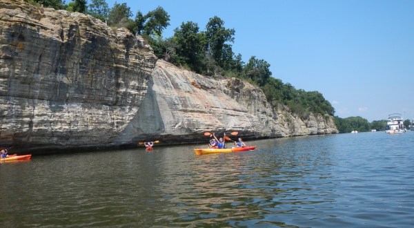 Kayak By Mesmerizing Sandstone Bluffs At Starved Rock State Park In Illinois