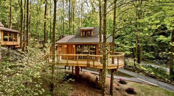 Take A Trip Out To Norton Creek Resort, A Beautiful Secluded Treehouse Resort In Tennessee That Will Take You Miles Away From It All