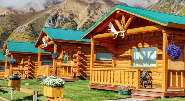 With Homey Lodging And Spectacular Dining, Alaska’s Sheep Mountain Lodge Is The Perfect Place To Relax This Summer