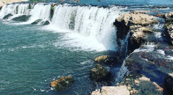 Plan A Visit To Grand Falls, Missouri’s Beautifully Blue Waterfall