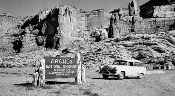 These Before And After Pics Of Arches National Park In Utah Show Just How Much It Has Changed