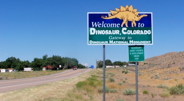 Roll The Windows Down And Take A Drive Down The Dinosaur Diamond In Colorado