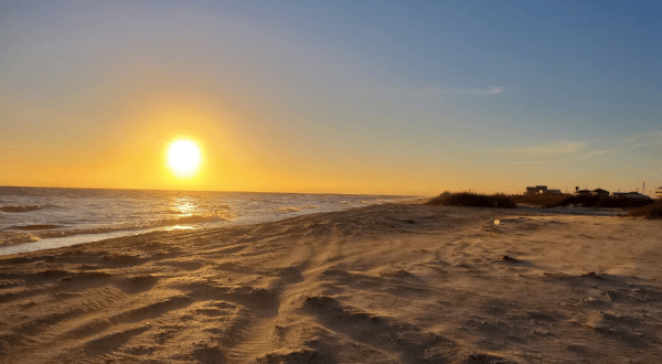 5 Beaches In Louisiana That’ll Make You Feel Like You’re At The Ocean