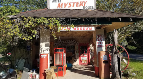 The Downright Bizarre Abita Mystery House Might Just Be The Quirkiest Museum near New Orleans