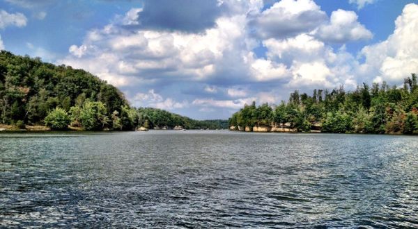 An Underrated Summertime Destination, Lake Malone In Kentucky Offers Plenty Of Water, Sun, And Sand