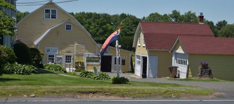 A Delicious Fresh Produce Stand In Connecticut, Strong Family Farm Is A Lovely Day Trip Destination