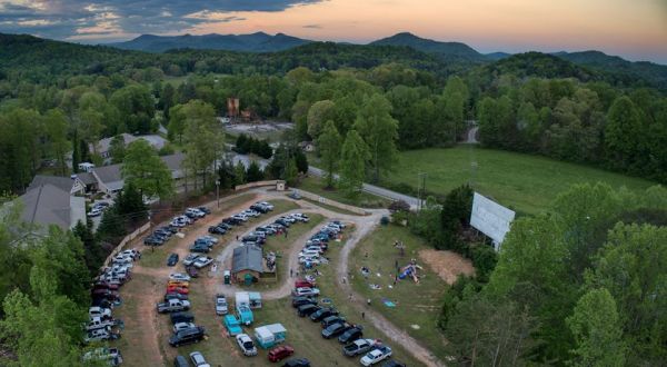 Open Drive-In Movie Theaters Are Starting To Pop Up All Over Georgia