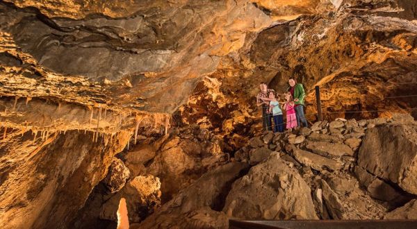 The Colorado Cave Tour In Glenwood Caverns Adventure Park That Belongs On Your Bucket List