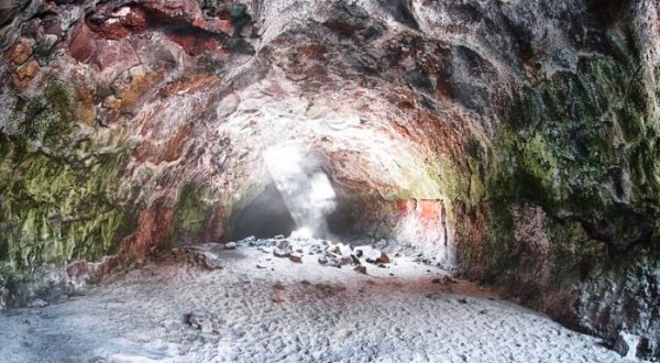 The Little Known Cave In Oregon That Everyone Should Explore At Least Once