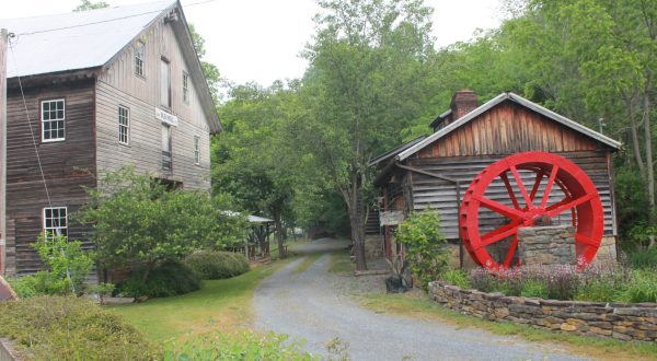 Pack A Picnic To Cook’s Old Mill In West Virginia And Spend A Relaxing Afternoon On Indian Creek