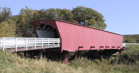 Roll The Windows Down And Take A Drive Down The Covered Bridges Scenic Byway In Iowa