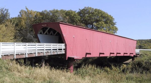 Roll The Windows Down And Take A Drive Down The Covered Bridges Scenic Byway In Iowa