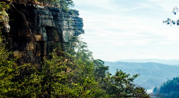 Enjoy Breathtaking Views From The Rarely Crowded Starr Mountain Trail In Tennessee