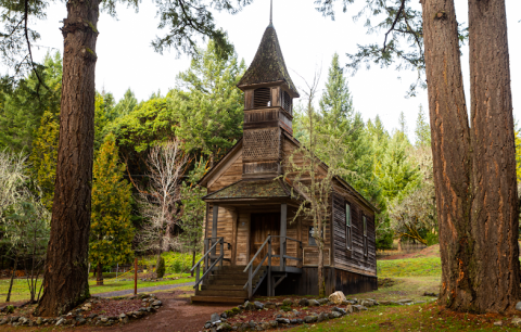 Explore An Old Oregon Ghost Town At Golden State Heritage Site