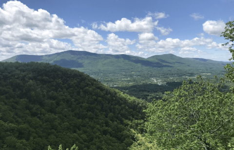 Hiking To Prospect Rock In Vermont Will Grant You A View To Last A Lifetime
