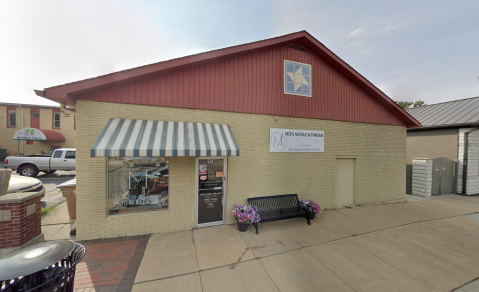 One Of The Best Quilt Shops In Michigan, MO's Needle & Thread, Is Tucked Away In A Small Town