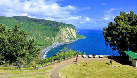 Take A Relaxing Stroll Through Waipi’o Valley Park And Discover A Dazzling View To Remember In Hawaii