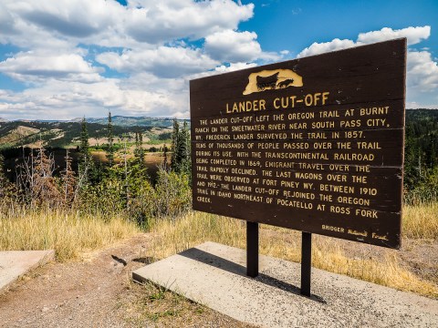 You Can Still Visit Landmarks From The Oregon Trail Right Here In Wyoming