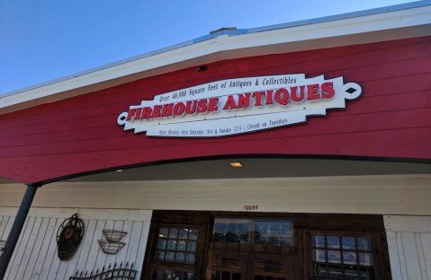 Go Hunting For Treasures At Firehouse Antiques & Collectibles, A 40,000+ Square Foot Antique Mall In Alabama