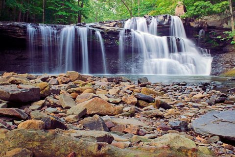 This Easy, Quarter-Mile Trail Leads To Brush Creek Falls, One Of West Virginia's Most Underrated Waterfalls